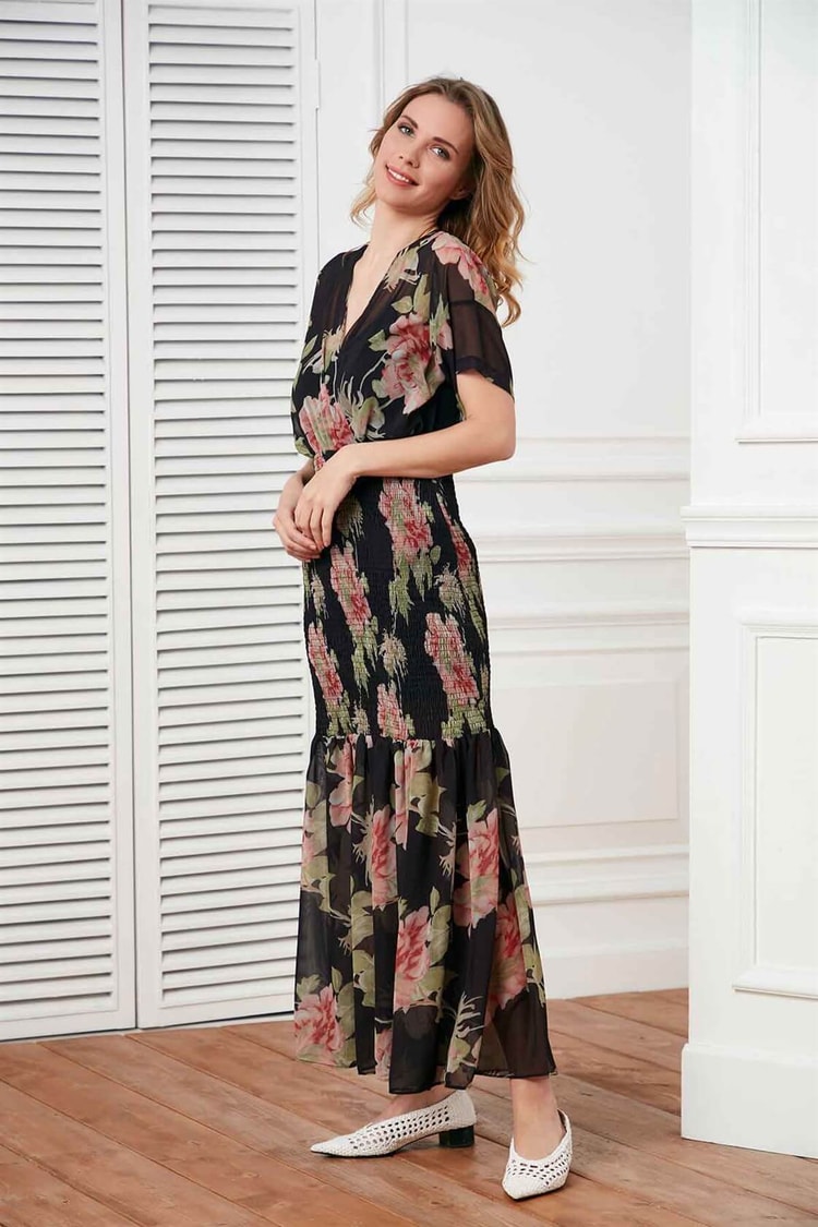 Siyah  V Yaka Bele Oturan Astarlı Yarım Kol Maxi Boy Floral Desen ElbiseST050S4063501