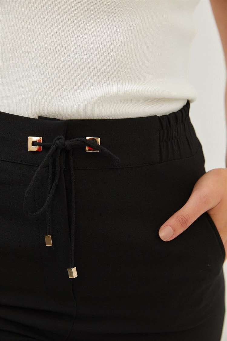 Siyah Bağlama Detaylı Lastikli Jogger PantolonST060S20662001