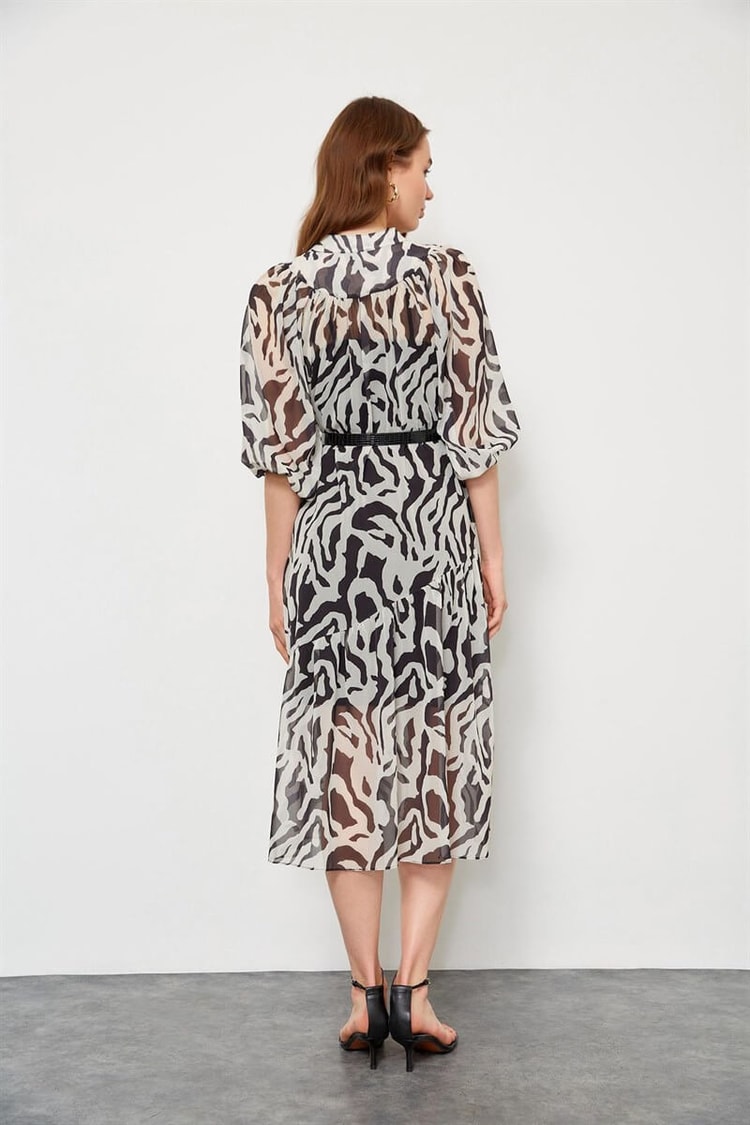 Siyah-Beyaz Kemerli Zebra Desen ElbiseST060S40107502
