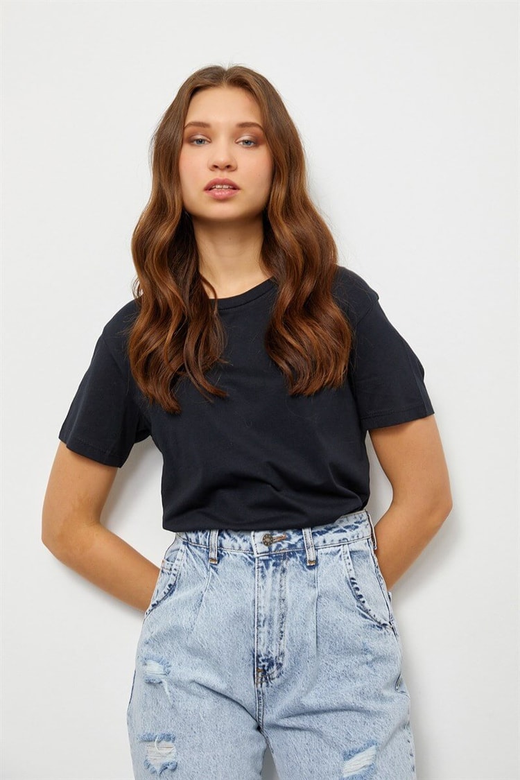 Siyah Bisiklet Yaka Kısa Kol Basic T-ShirtST060S71160001