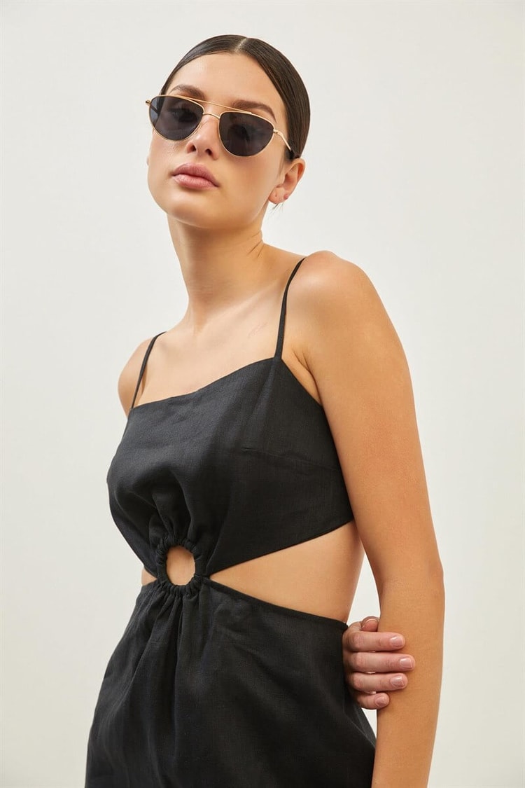 Siyah Cut Out Detaylı İnce Askılı Midi Boy ElbiseST070S40160901