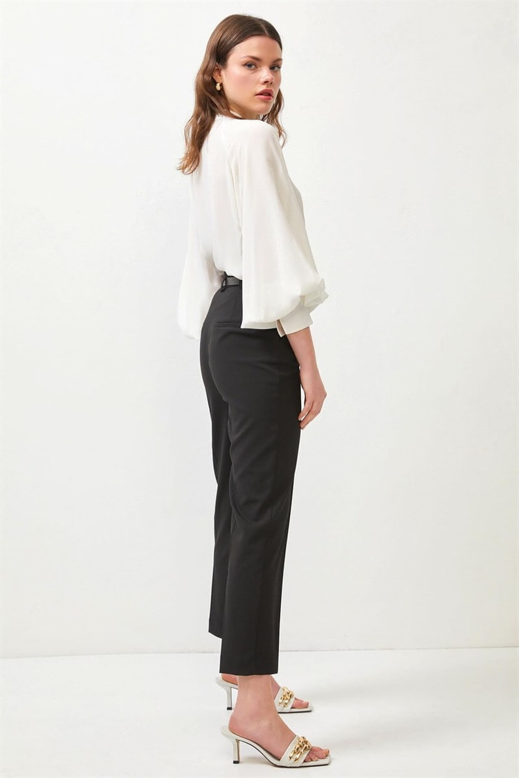 Siyah Kemerli Kalem PantolonST060S20632001