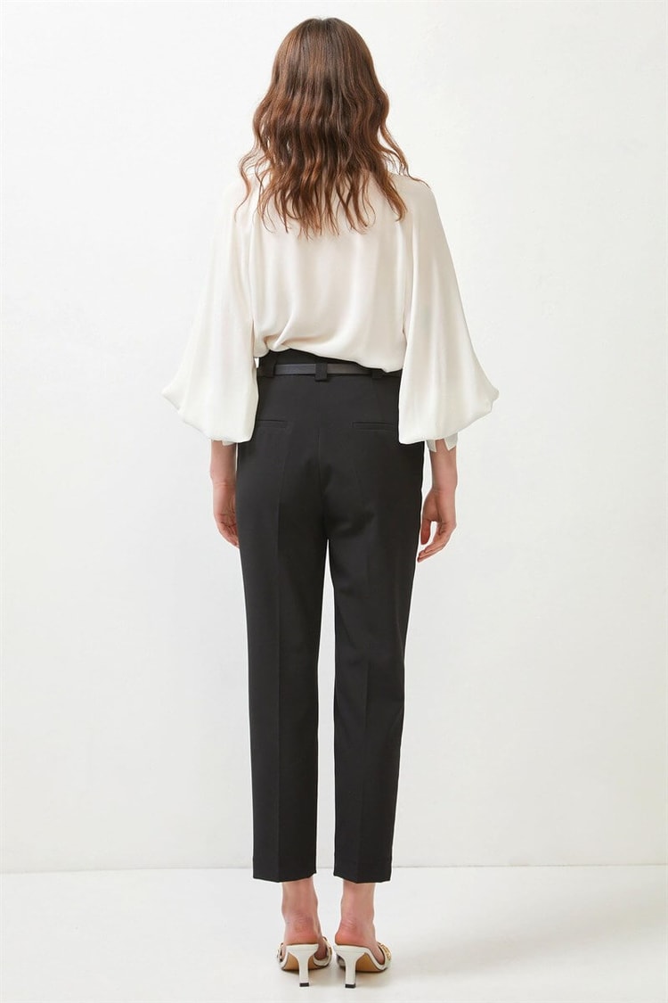 Siyah Kemerli Kalem PantolonST060S20632001