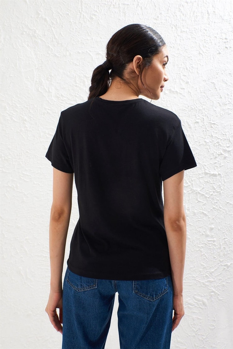 Siyah Kısa Kol Bisiklet Yaka Baskılı T-ShirtST050S7112803