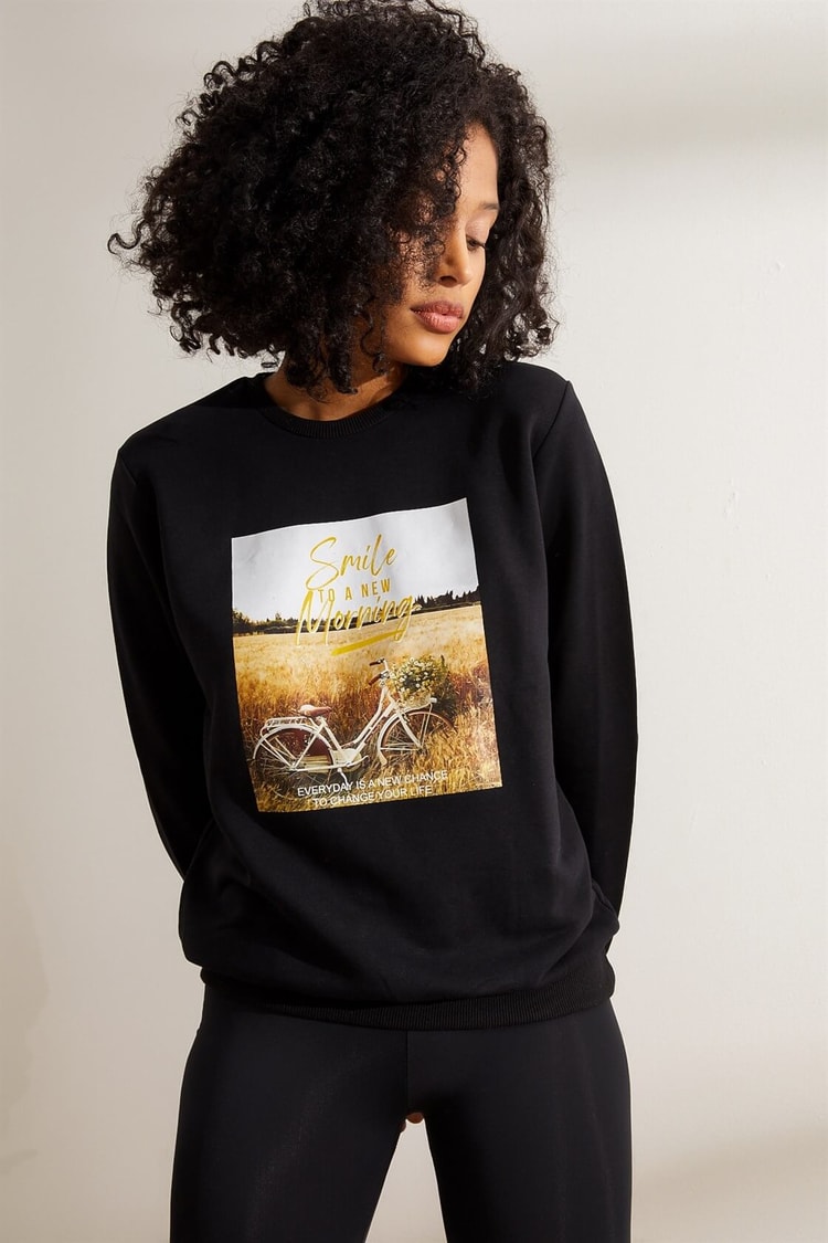 Siyah Önü Baskılı SweatshirtST060W7207101