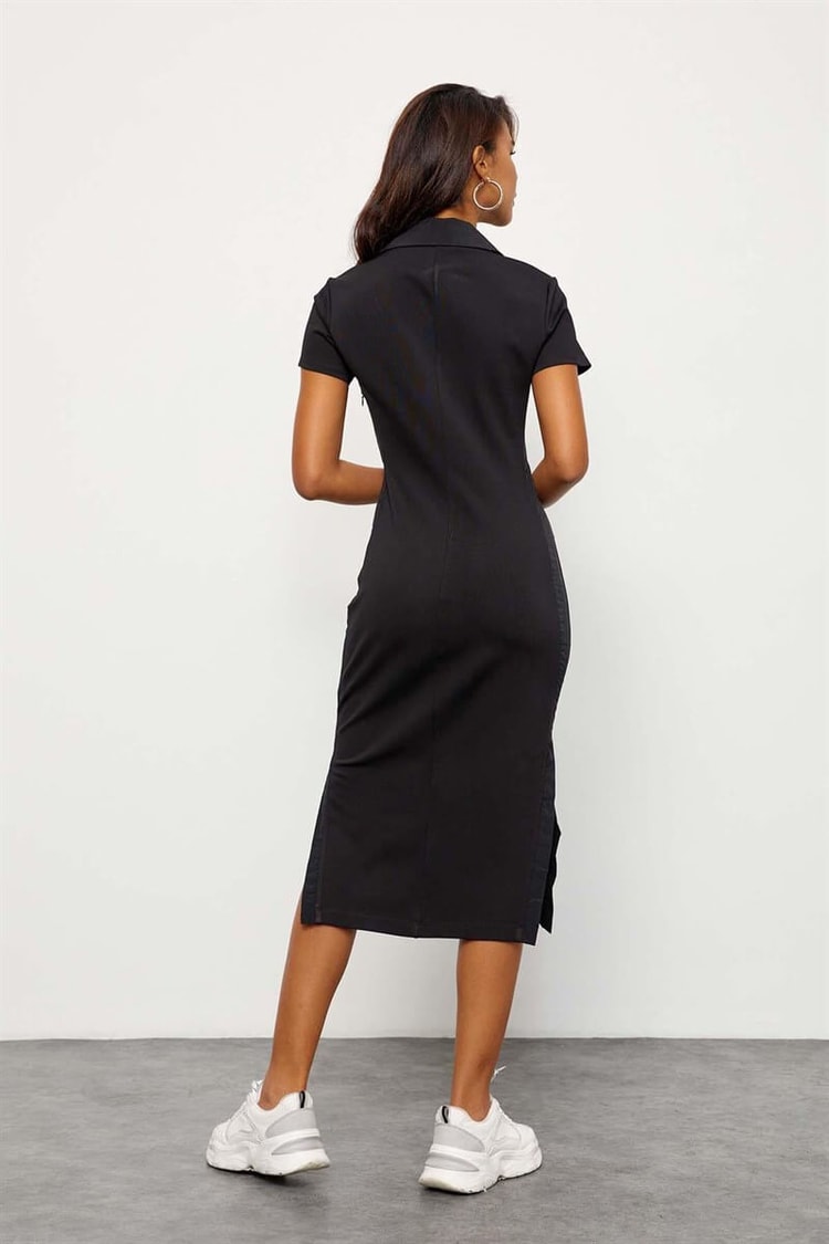 Siyah Rayon Fermuar Detaylı Bedene Oturan ElbiseST050S40106901