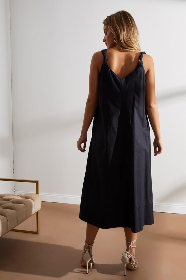 Siyah V Yaka Oversize Diz Altı Midi Boy Pamuk ElbiseST050S4054201