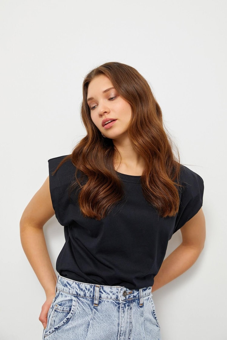 Siyah Vatkalı Pamuk T-ShirtST060S71183001