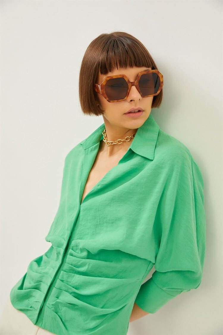 Yeşil Drape Detaylı V Yaka GömlekST070S55282001