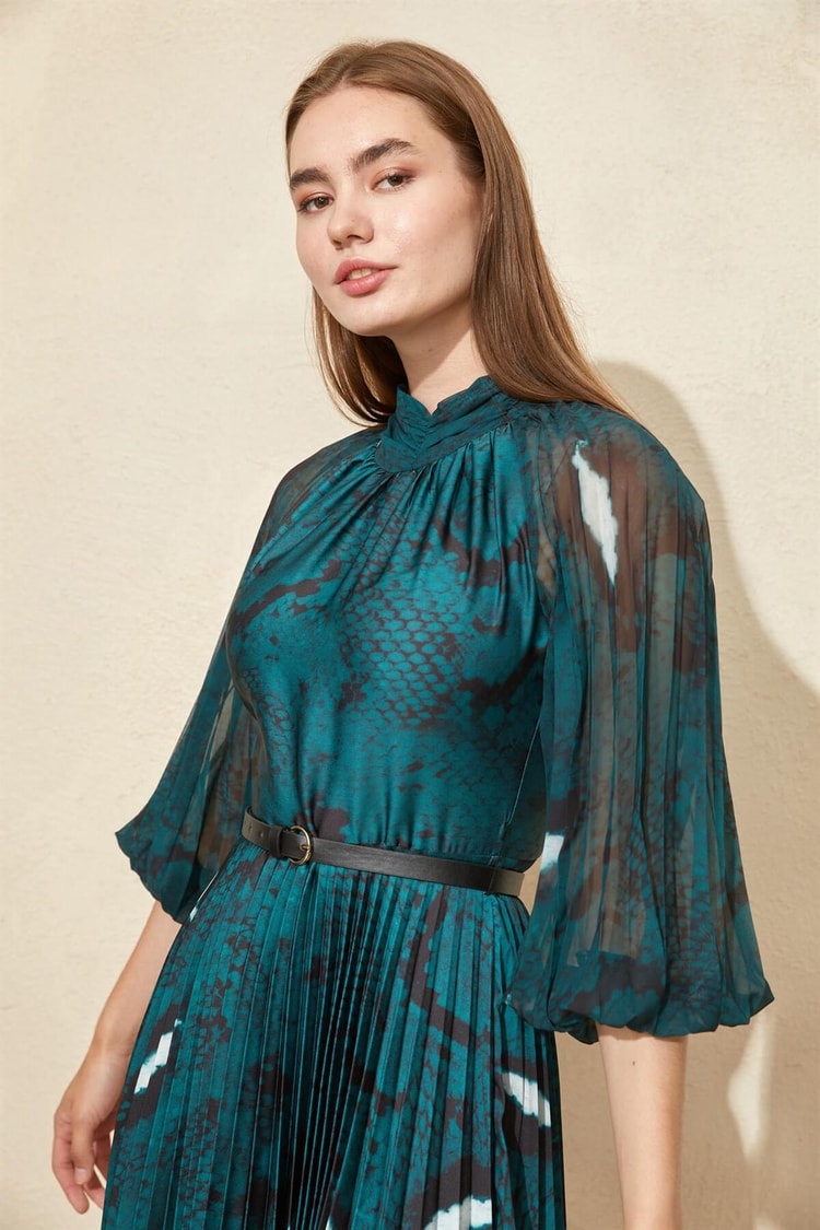 Yeşil Floral Desen Piliseli ElbiseST050W40375007