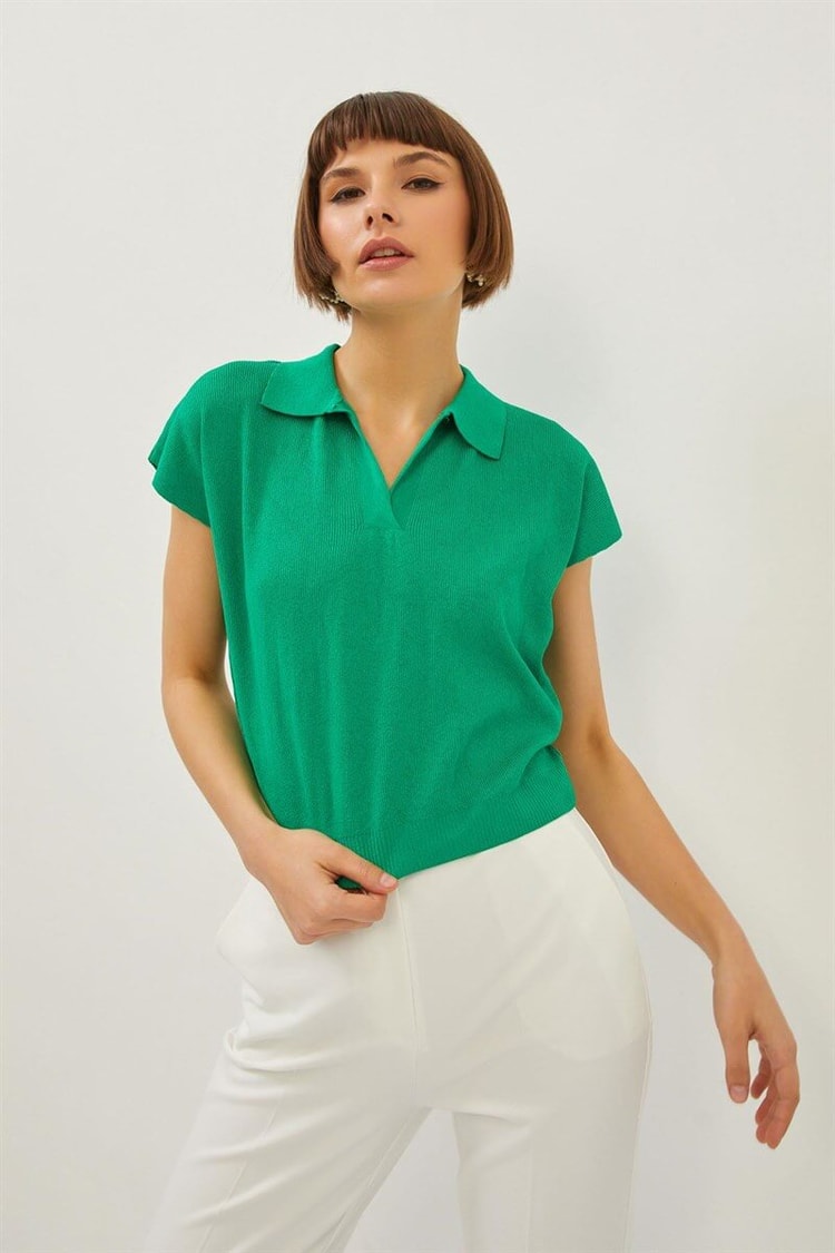 Yeşil Kolsuz Polo Yaka Triko Bayan BluzST070S94186002