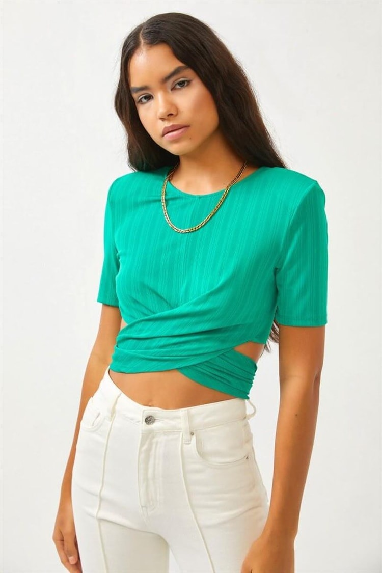 Yeşil Pencere Detaylı Kısa Kollu Crop T-ShirtST060S71260001