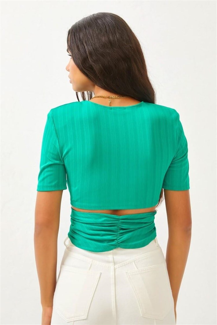 Yeşil Pencere Detaylı Kısa Kollu Crop T-ShirtST060S71260001