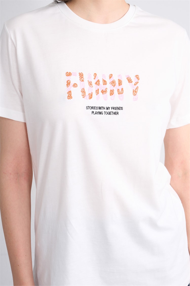 C.K Y26 8952 Fithit Byn B.Yk Regular Nakışlı T-shirt Krem