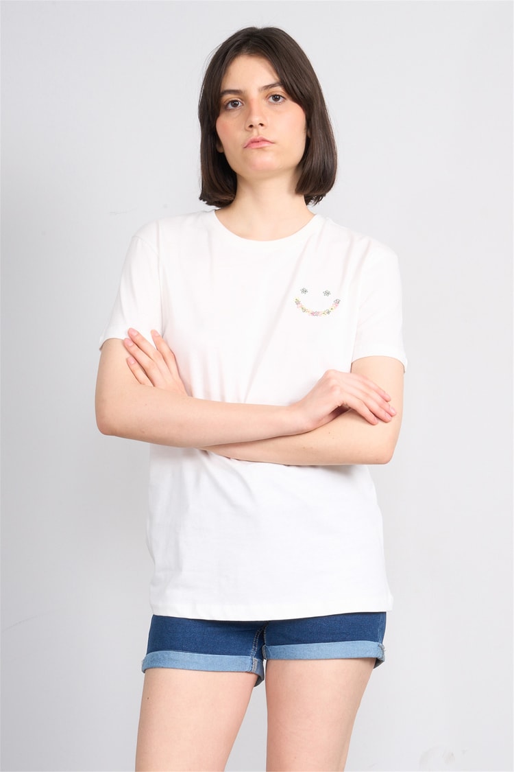 C.K Y26 8959 Fithit Byn B.Yk Regular Nakışlı T-shirt Krem