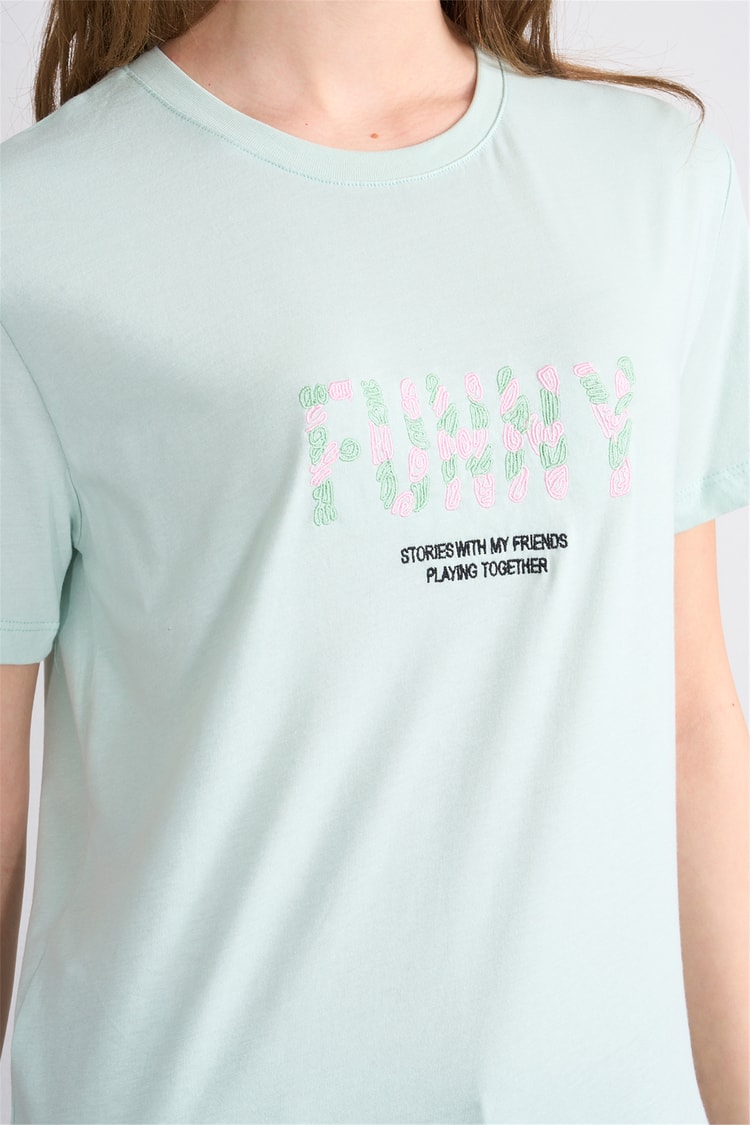 Çetinkaya Fithit 8952 Bayan Bisiklet Yaka Regular Nakışlı T-shirt Çağla