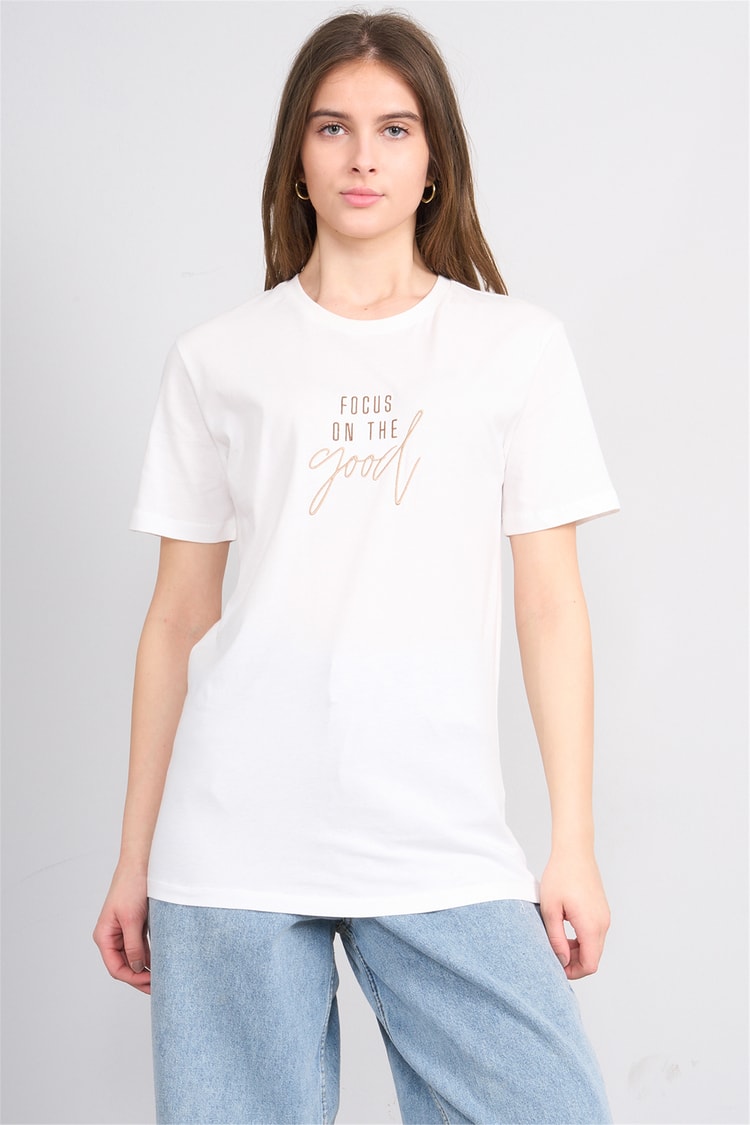 Çetinkaya Fithit 8957 Bayan Bisiklet Yaka Regular Nakışlı T-shirt Krem