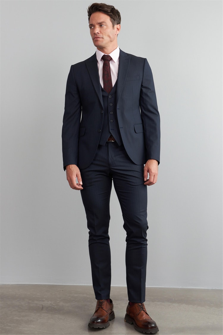 Çetinkaya Mentality 9545 Erkek Yünter Sivri Yaka Slim Fit Yelekli Takım Elbise Lacivert Çizgili