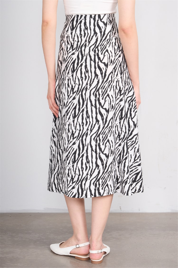 Fithit 4652 Bayan Viskon Regular Çan Etek Beyaz Üzeri Zebra Desen
