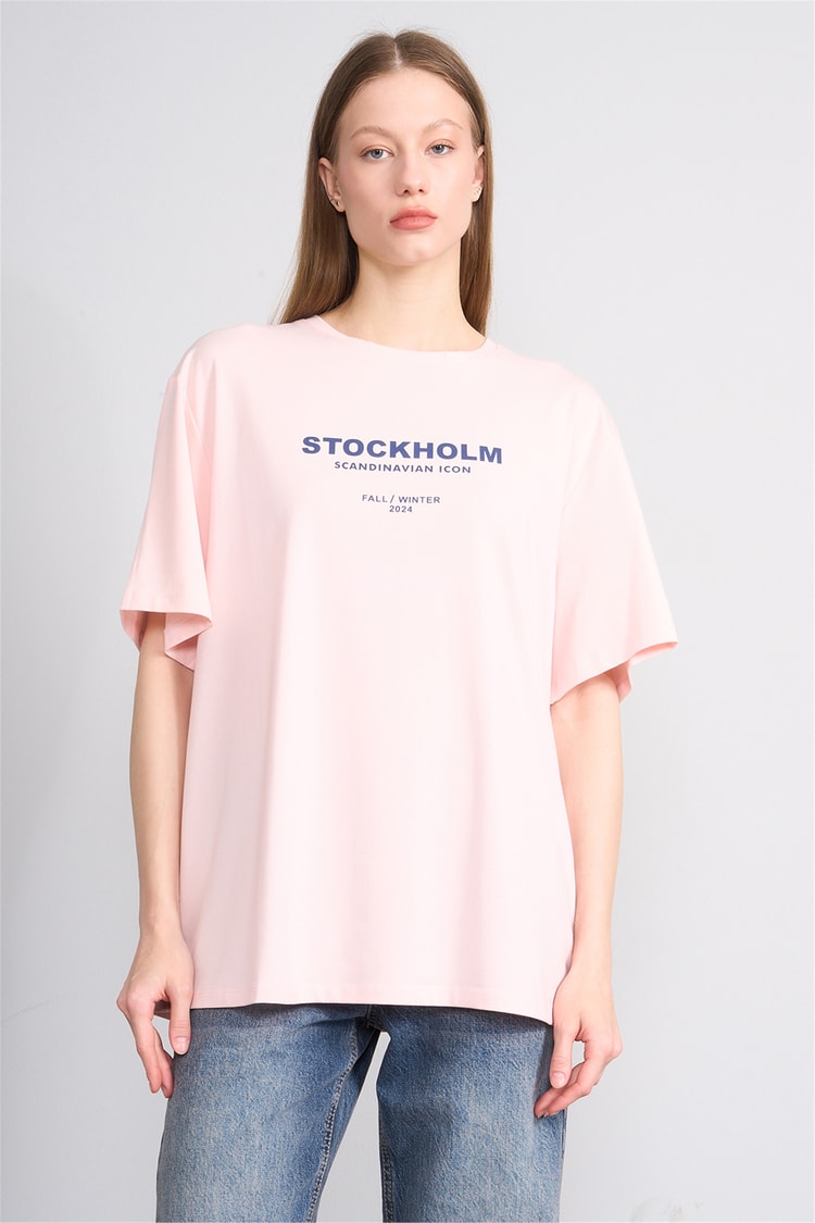 Helly Y25 Mb-6056 Pudra Kadın Stockholm Yazı Baskılı T-Shirt