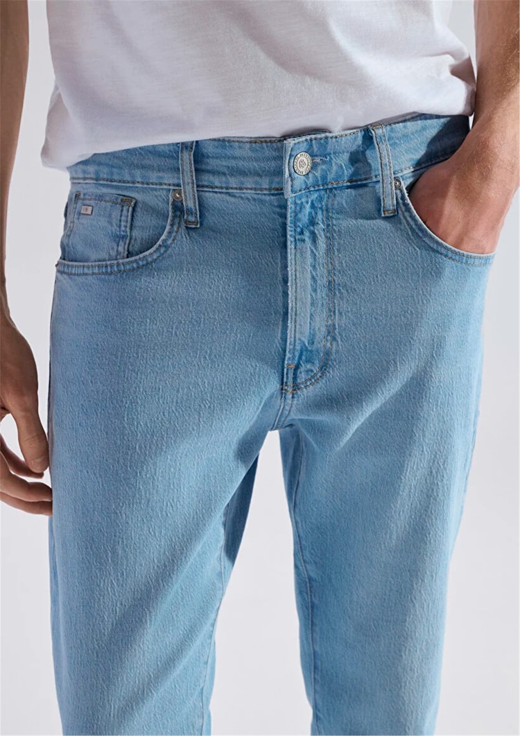 Mavı M0010172-A3259 London Bleach Classıc Comfort Erkek Tapered Denım Pantolon