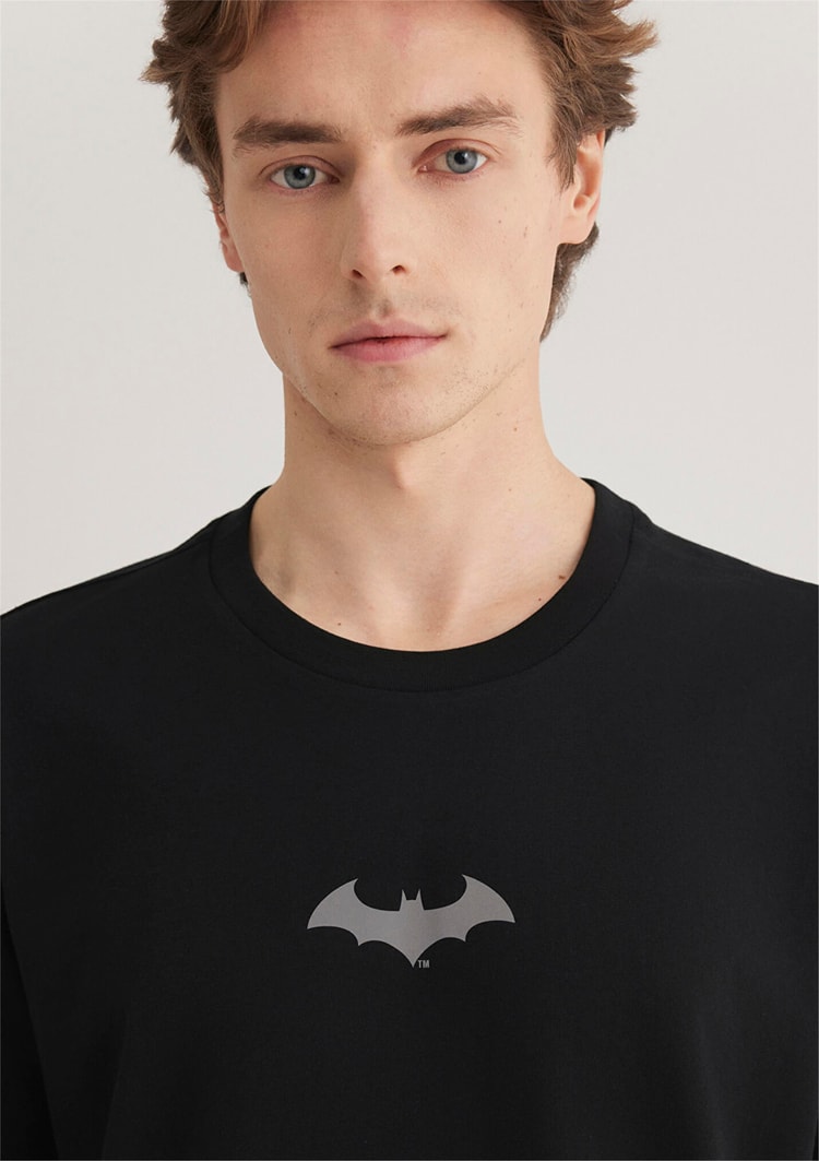 Mavi M066878-900 Siyah Erkek Batman Reflektor Baskılı T-Shirt