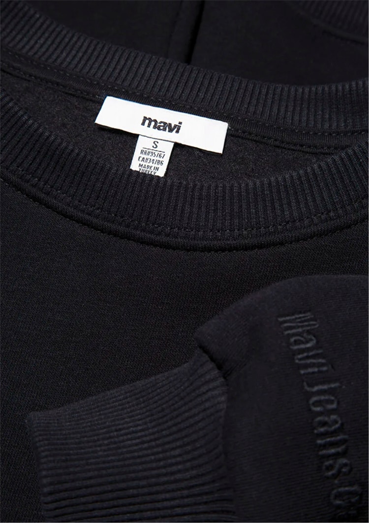 Mavi M1610198-900 Siyah Kadın Oversize O Yaka Basic Sweatshirt