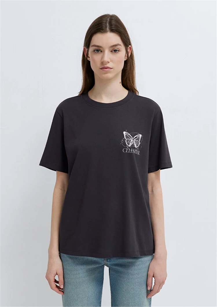 Mavi Y26 M1613871-70087 Komur Kadın Regular Kelebek Baskılı T-shirt