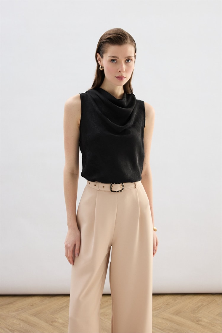 Sateen Y26 1969-1251 Degaje Yaka Jakarlı Bluz Siyah