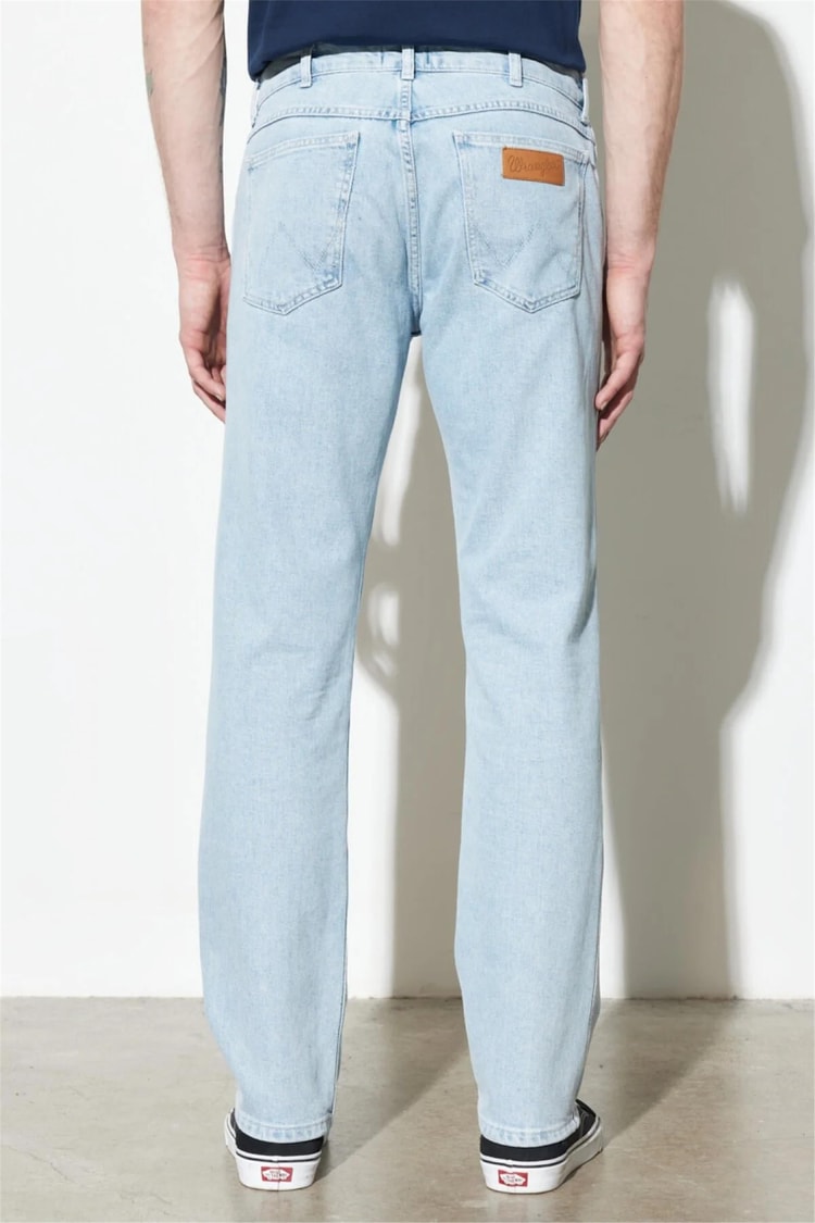 Wrangler W15QJX31R Greensboro 31R Whıtewater Erkek Regular Straıght Greensboro Regular Straıght Jean Pantolon