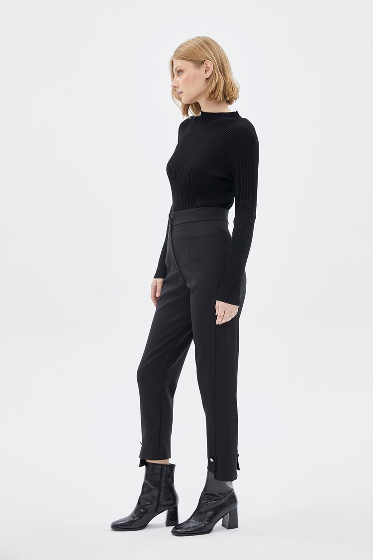 Aksesuar Detaylı Siyah Pantolon P-0192