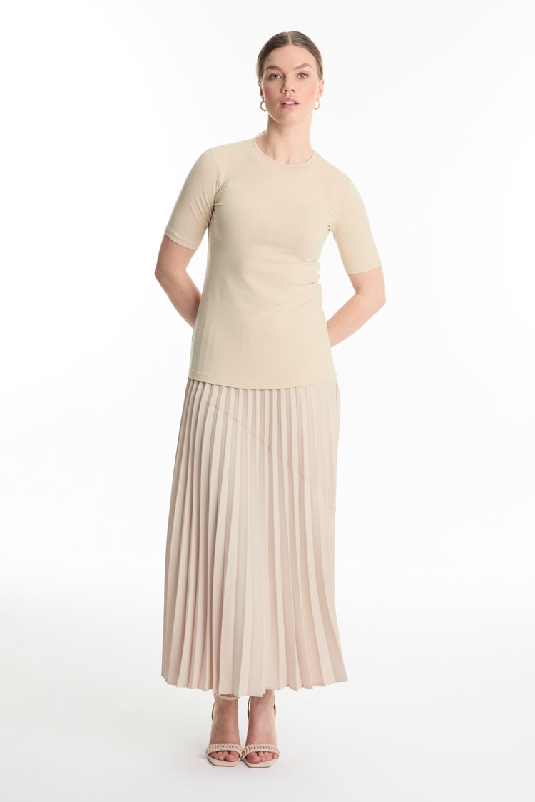 Bisiklet Yaka Bej Basic T-shirt İ-0011