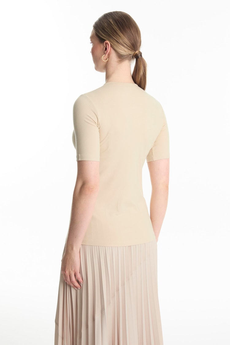 Bisiklet Yaka Bej Basic T-shirt İ-0011