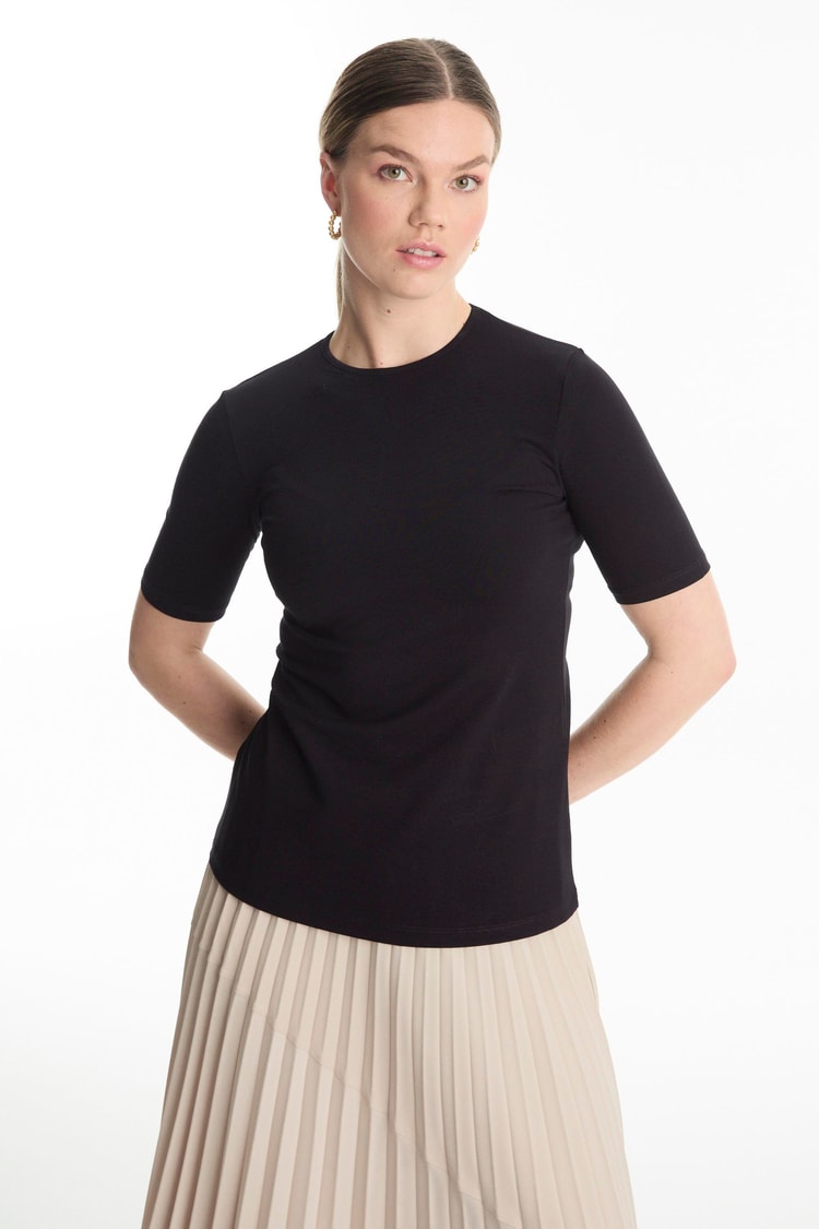 Bisiklet Yaka Siyah Basic T-shirt İ-0011
