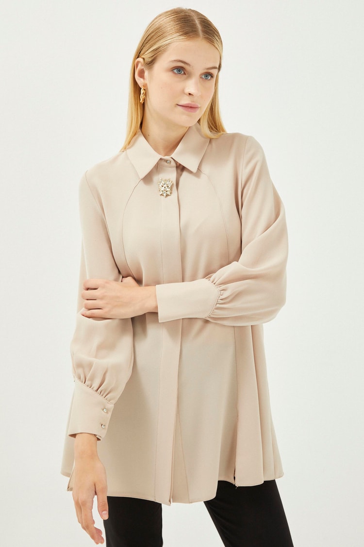 Broş Detaylı Uzun Kollu Bej Tunik B-0095
