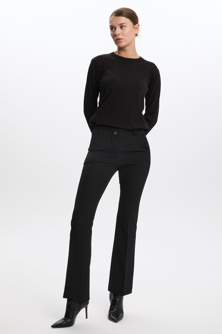 Geniş Paça Siyah Kumaş Pantolon P-0213