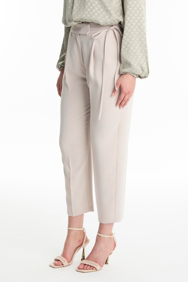 Kuşak Detaylı Bej Pantolon P-0229