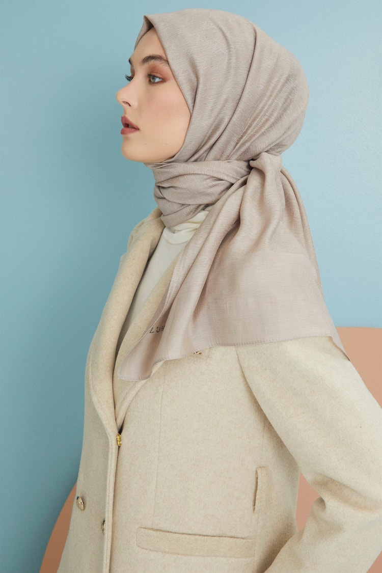 Monogram Desenli Bej Şal 0103 