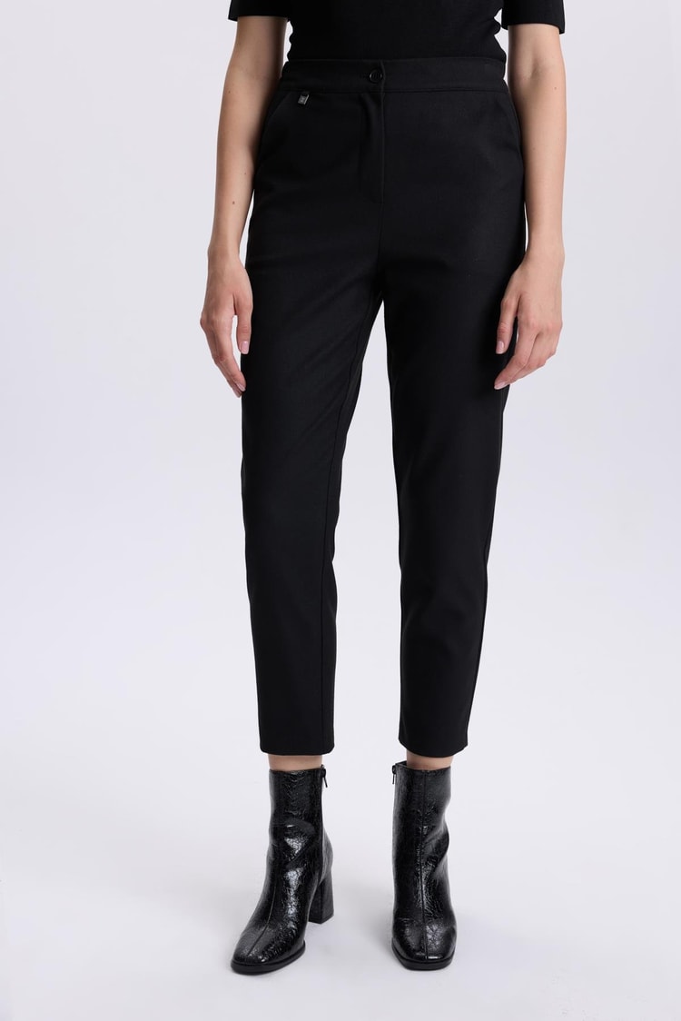 Siyah Dar Paça Pantolon P-0203