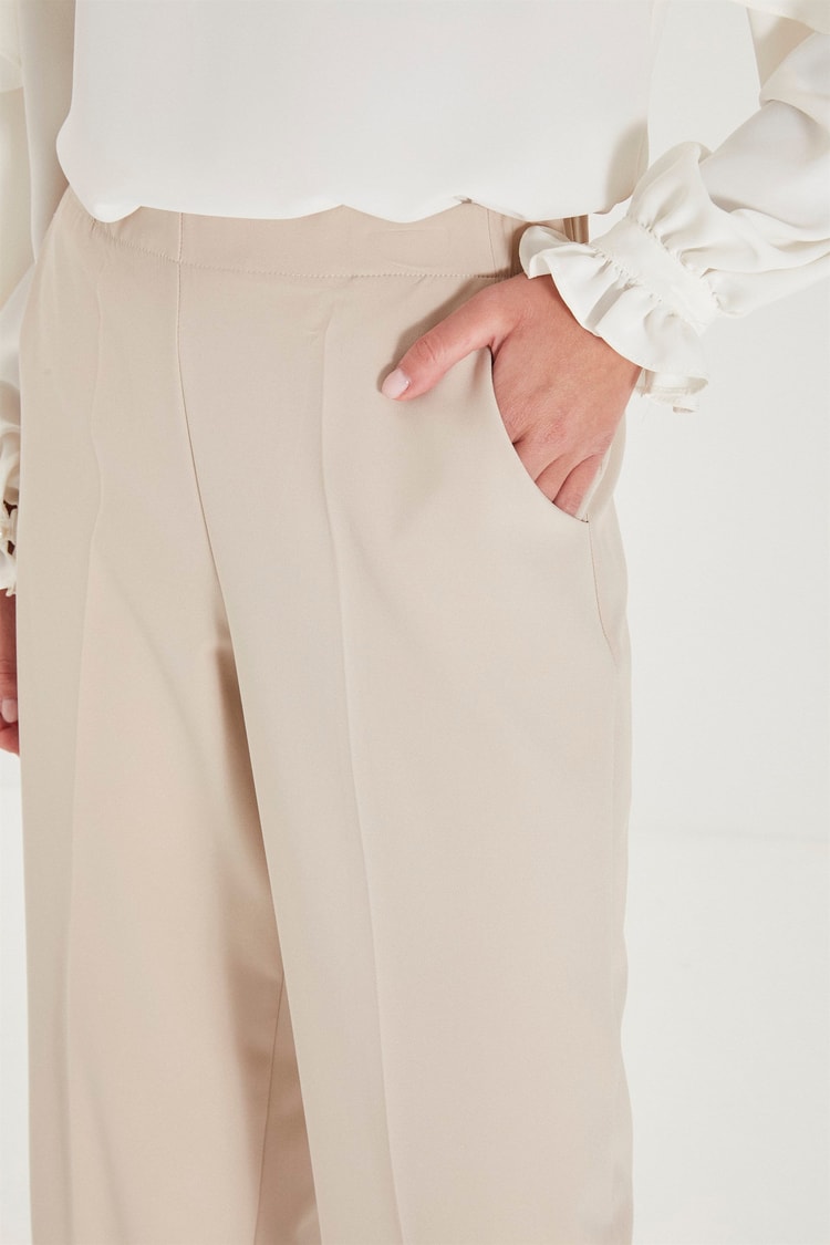 ZÜHRE Bel Lastik Detaylı Bol Paça Bej Pantolon P-0102