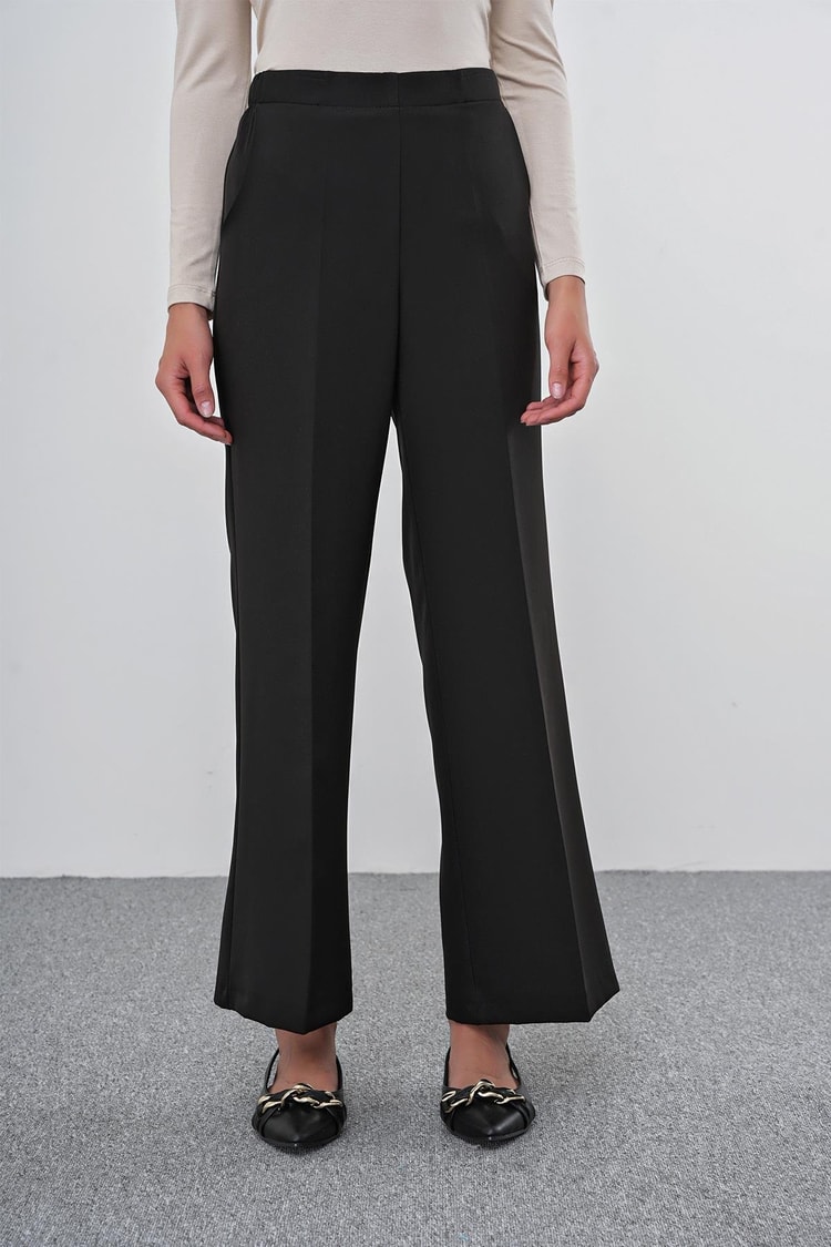 ZÜHRE Bel Lastik Detaylı Bol Paça Siyah Kumaş Pantolon P-0102