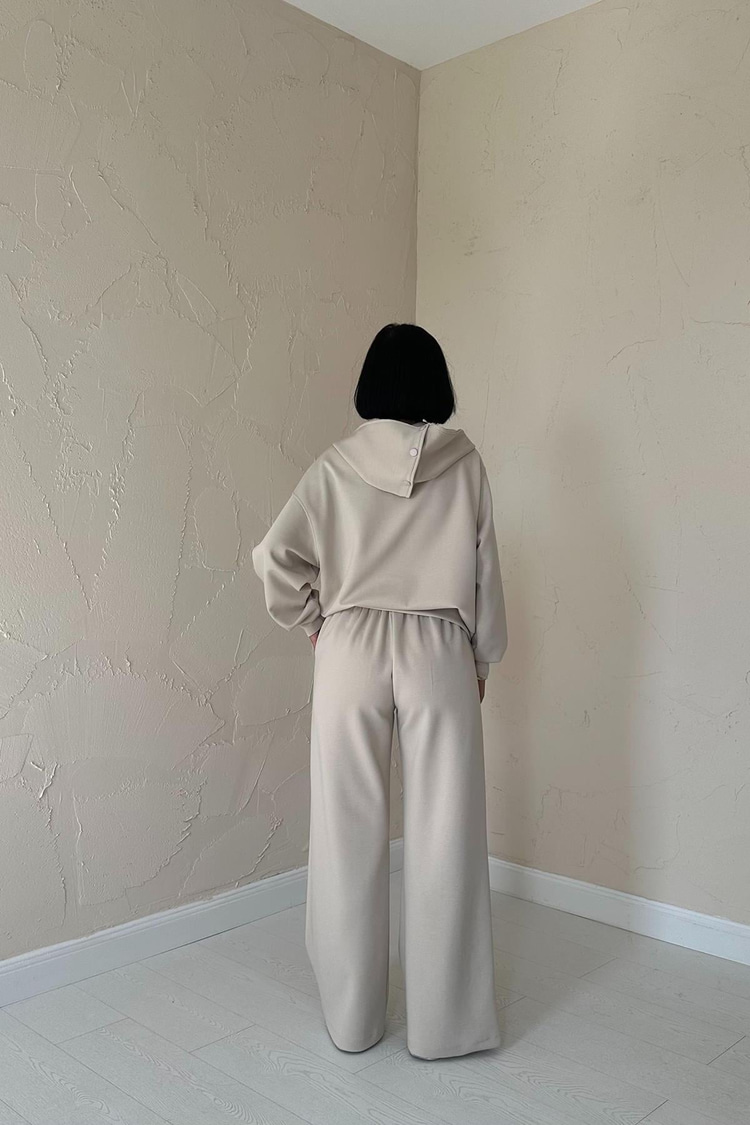 Beige Jacket And Trousers Set With Elastic Waistband