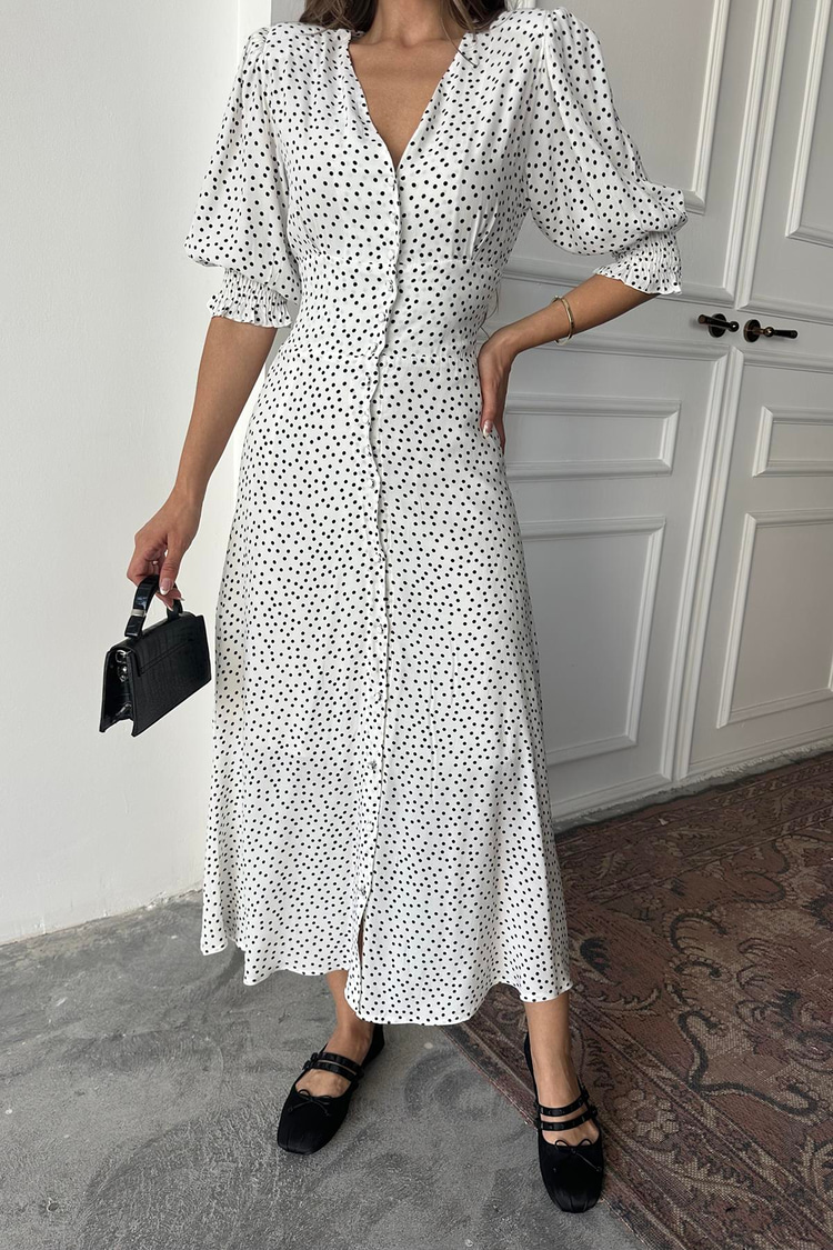 White Dress With Covered Yarnted Back And Waistband