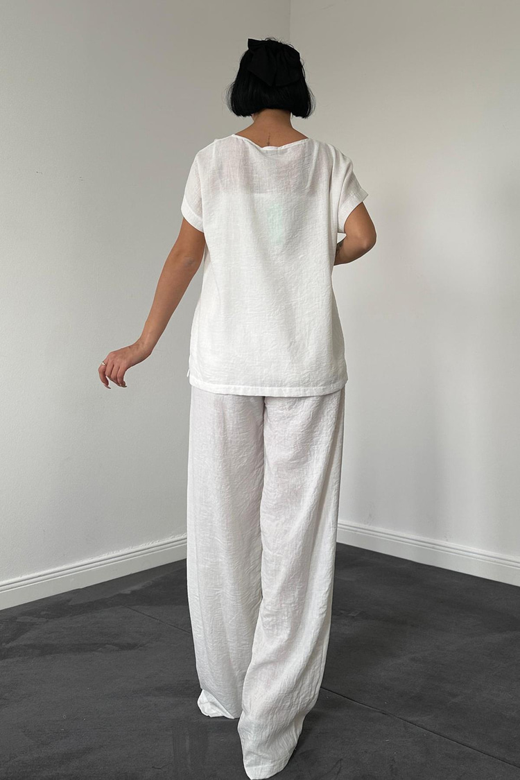 White T-Shirt And Pants Set