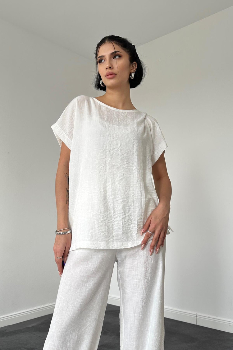 White T-Shirt And Pants Set