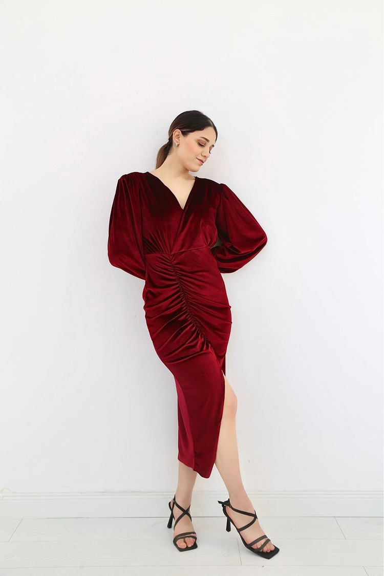 Bordo Yırtmaçlı Kadife Elbise