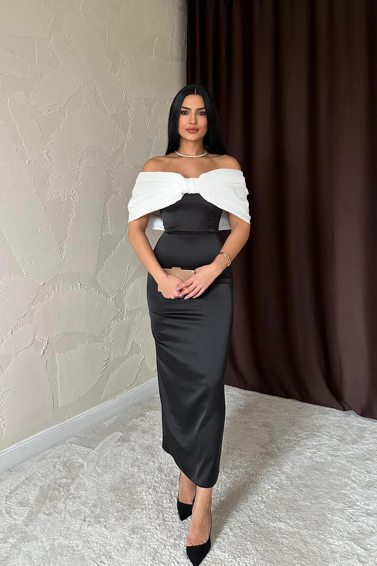 Off-White Dress With Bow At The Front