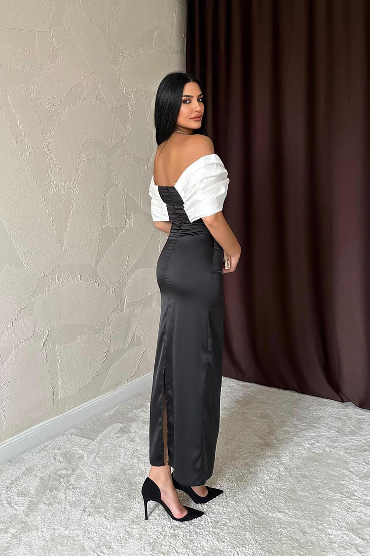 Off-White Dress With Bow At The Front