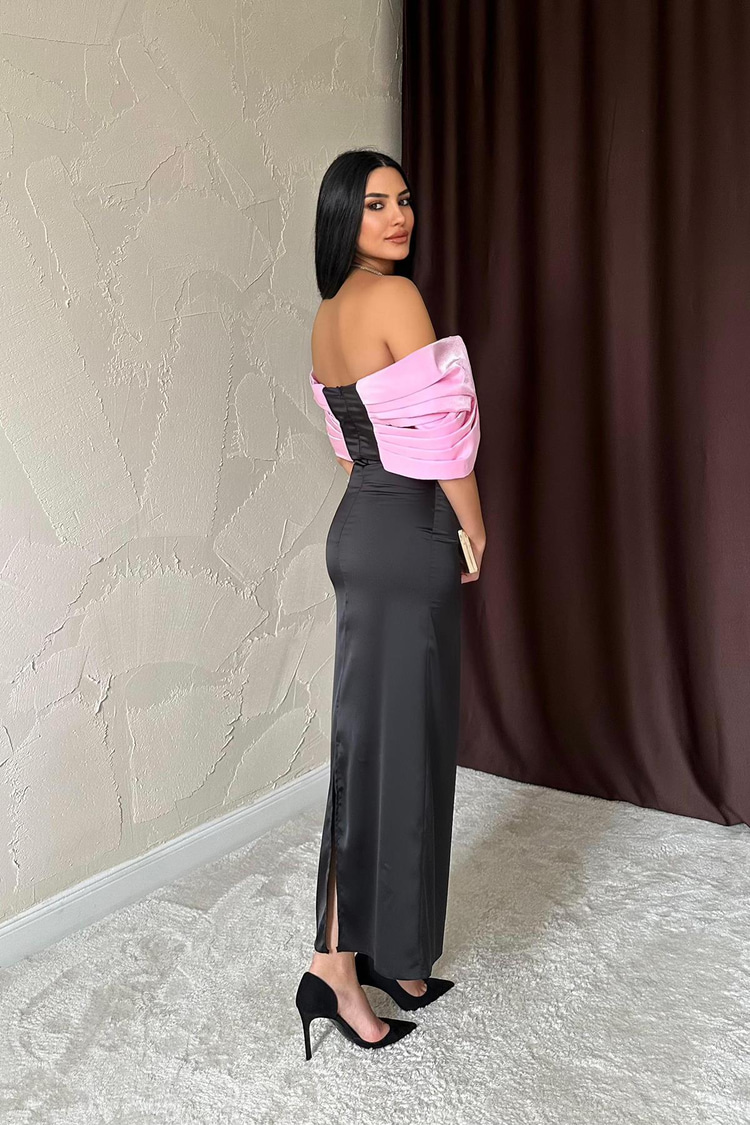 Pink Dress With Bow At The Front