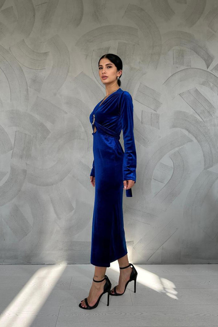 Velvet Dress With Buckle On The Bust